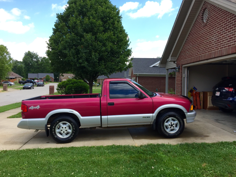 Illustration for article titled What does an S10 look like after its 1st wash & wax in 10 years or so?